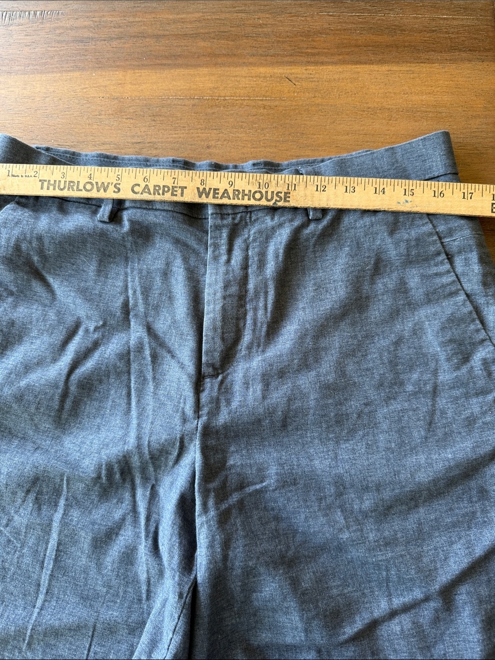 Banana Republic Men's Charcoal Gray Shorts -Size 34 - Picture 7 of 9